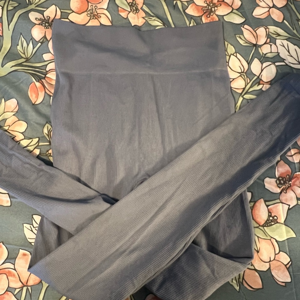 Light blue/ gray High-Waisted Leggings